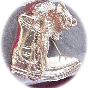 Puss in Boots Brooch by 1928
